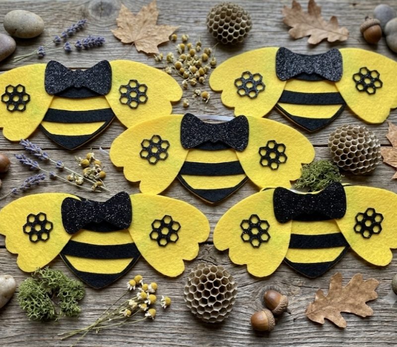 15 Gargantilhas Tecido Abelhas